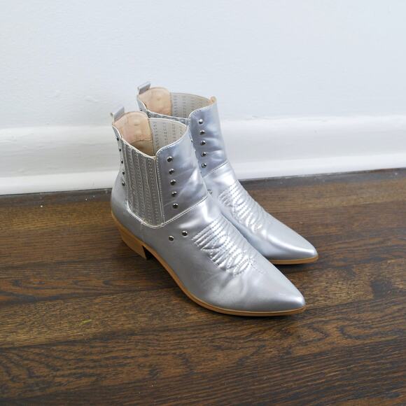 Cape Robbin "Dove" Silver Metallic Cowgirl Cowboy Western Pointed Festival Boot - Picture 1 of 8